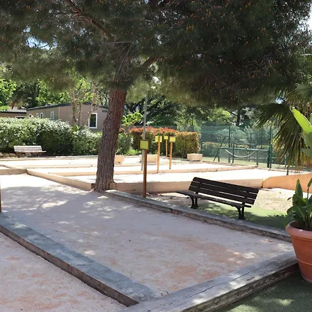 Mas De Pierredon ساناري سور مير