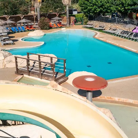 Mas De Pierredon ساناري سور مير