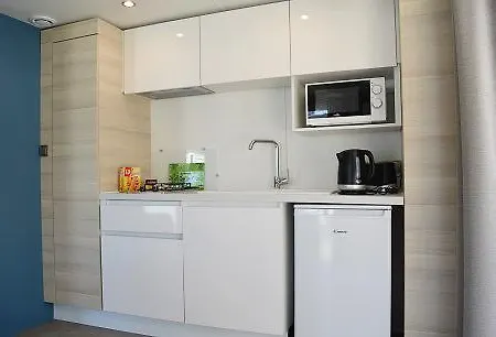 Mas De Pierredon ساناري سور مير
