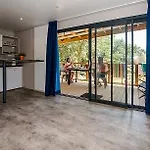 Mas De Pierredon 营地