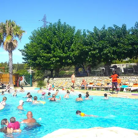 Mas De Pierredon Camping 4*