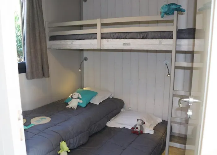 Camping Mas De Pierredon 4*